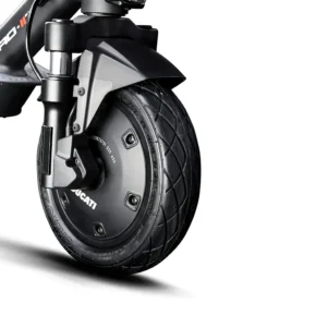 Ducati-pro-2-escooter-front-wheel_2000x