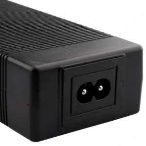cargador premium 54,6v 2a