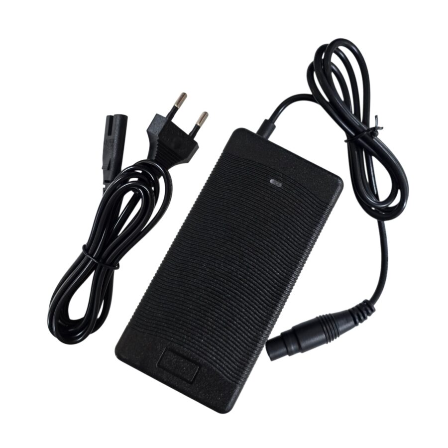 Cargador 48v (salida 53,6v) 2A conector Mi4 ProMax/Plus/Ninebot Zt3 Pro [Estándar]